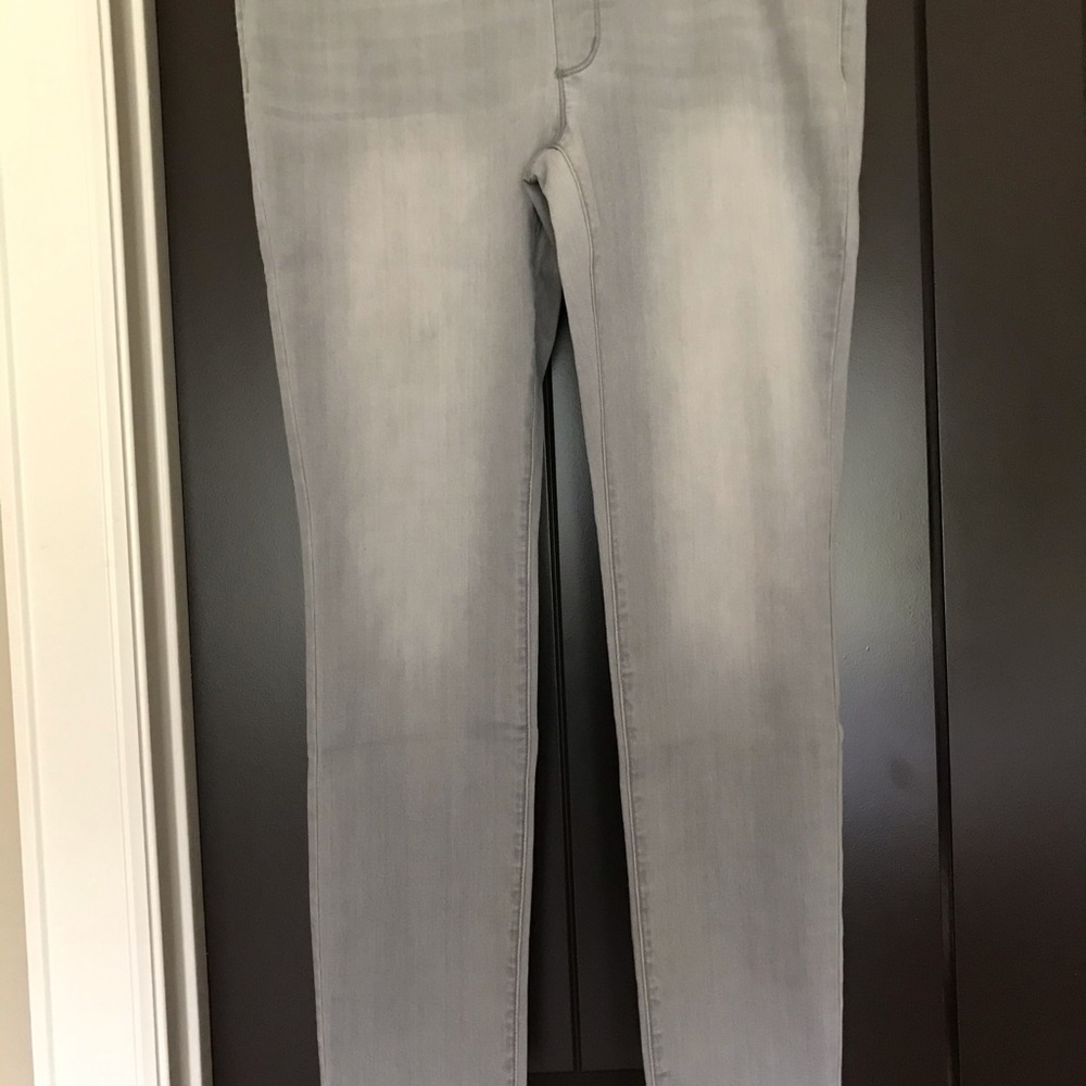 Chico’s pull on Jeggings